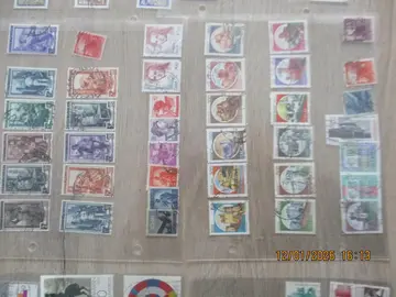 39 timbres oblitérés Italie