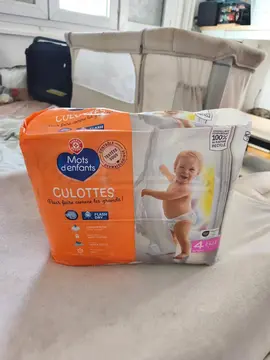 Bonjour, je donne 3 paquets de couches culottes taille 4