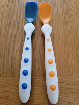 2 cuillères pour bébé