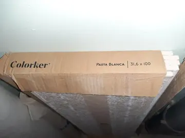 Carton de 1,58m2 de carrelage salle de bain (carreaux de 100cm * 31,6 cm)