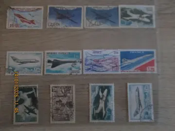 12 timbres oblitérés France Poste aérienne
