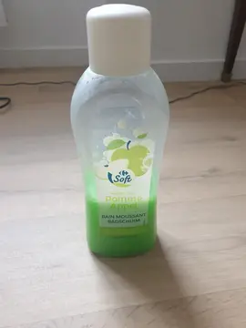 Bouteille bain moussant entamée