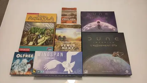 Boites de jeux vides