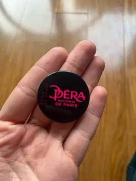pins opéra de Paris noir et rose