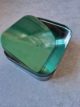 Boîte vide à biscuits