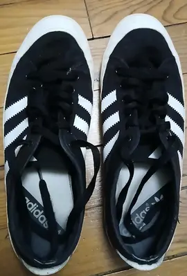 chaussures ADIDAS