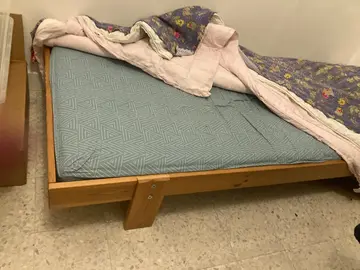 lit une personne + matelas