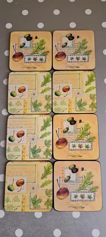 Lot de 8 sous verres en liège