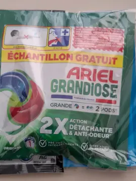 Echantillon lessive Ariel + Lenor