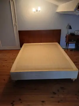 lit sommier table de nuit