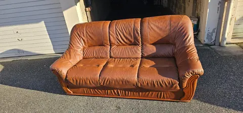 canapé + 2 fauteils en cuir