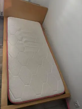 Lit enfant ikea et matelas presque neuf