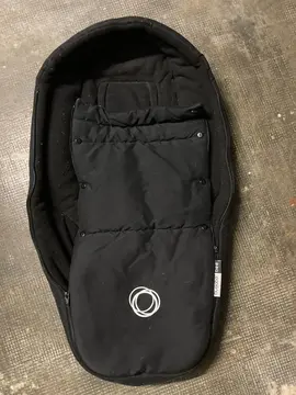 Nid d'ange noir en polaire - poussette Bugaboo Bee