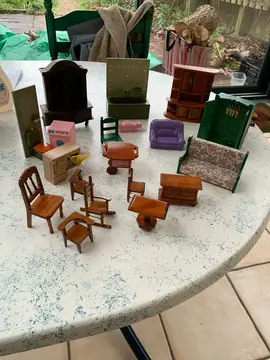 meuble pour maison de poupée