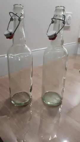 2 bouteilles 75cl en verre avec bouchon