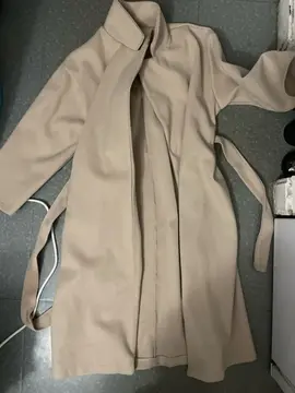 manteau et longue robe bleu