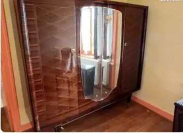 chambre en bois de macassar vernis