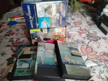 Cassettes vidéo, Bateaux à voiles et forteresses flottantes +2 brochures