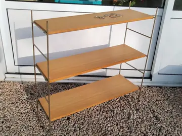 Petite étagère murale