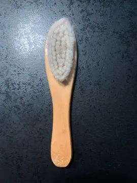 Brosse à cheveux bébé