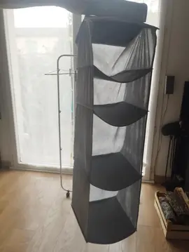 étagère suspendue pour penderie