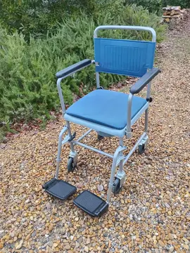 fauteuil roulant d'intérieur