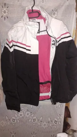 vêtements de ski et vêtements chauds