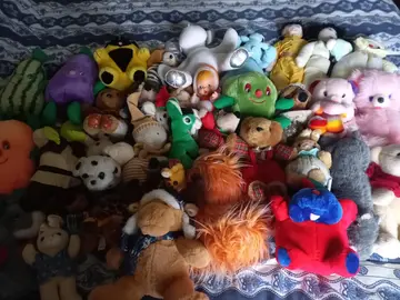 gros lot de peluches
