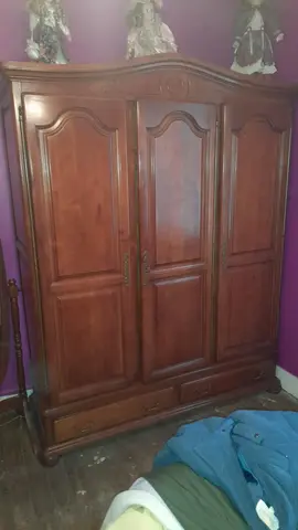 Armoire en bois,