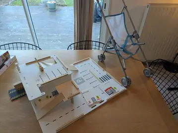 lot grarage voiture enfant et poussette bébé