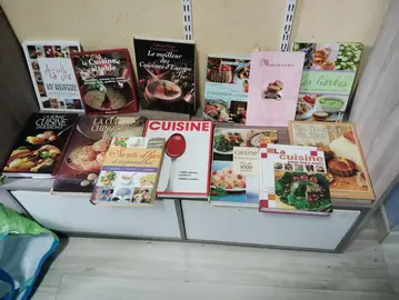 nombreux livres de cuisine à donner