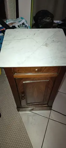 petit meuble dessus marbre