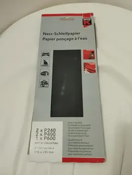 Papier ponçage à l'eau