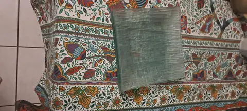 6 petites assiettes carré dessert