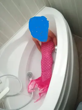 donne BAIGNOIRE d'angle 115 X 115 avec robinetterie