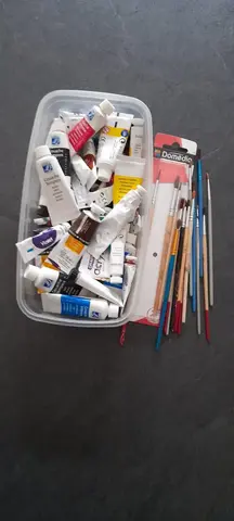 Tubes peinture + pinceaux enfant