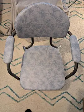 chaise perçée Vermeiren