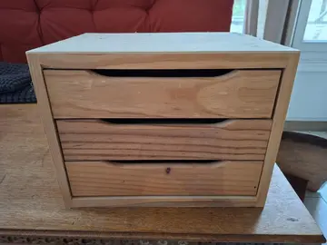 bloc de rangement en pin