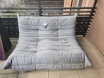 canape 2 places tres confortable