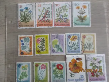 14 timbres oblitérés "Fleurs" Roumanie