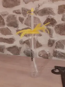 Verre en plastique avec paille