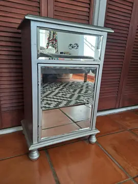table de chevet miroir