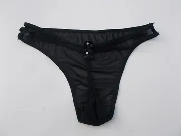 string femme taille 40