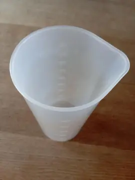 verre doseur plastique 1 Litre