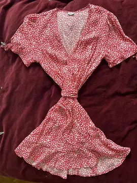 robe coeur croisé, à fleurs blanches T40