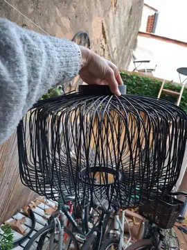 abat-jour en rotin noir