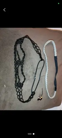 2 bandeaux fantaisis + 1 barrette