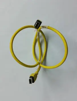 [Pour Gabriel] Câble FireWire 400 (#2)