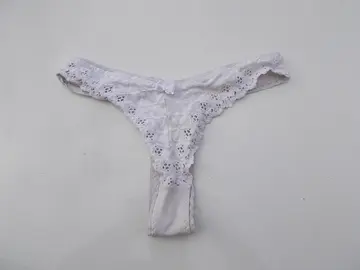 string femme taille 40