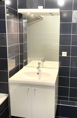 Meuble lavabo salle de bain blanc laqué